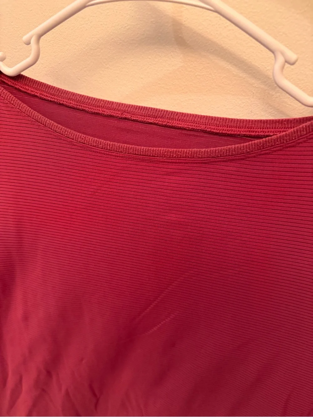 lululemon athletica Long Sleeve Ribbed Tunic in maroon with black lines size 8